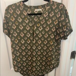 Maurices Olive Green Floral Print Short Sleeve Blouse